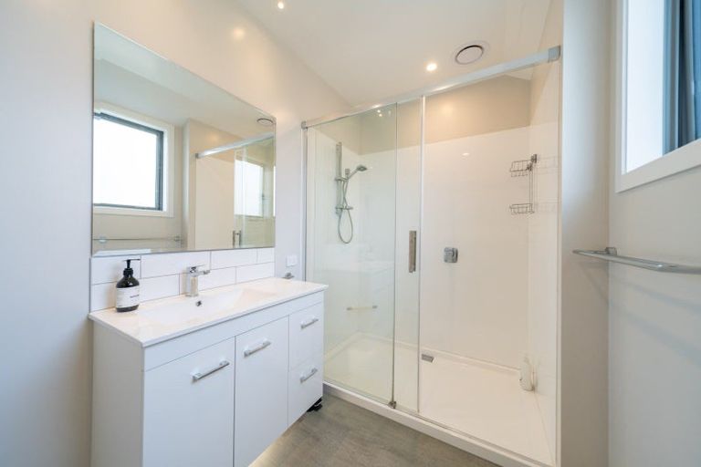 Photo of property in 21 Red Deer Place, Te Anau, 9600