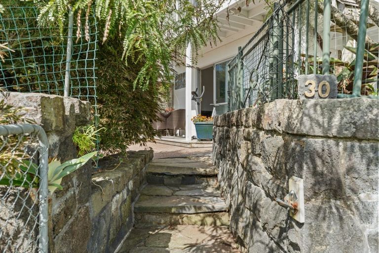 Photo of property in 30 Evelyn Road, Cockle Bay, Auckland, 2014