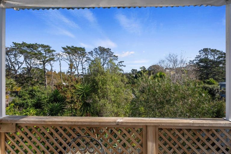 Photo of property in 1/59 Rawene Road, Birkenhead, Auckland, 0626