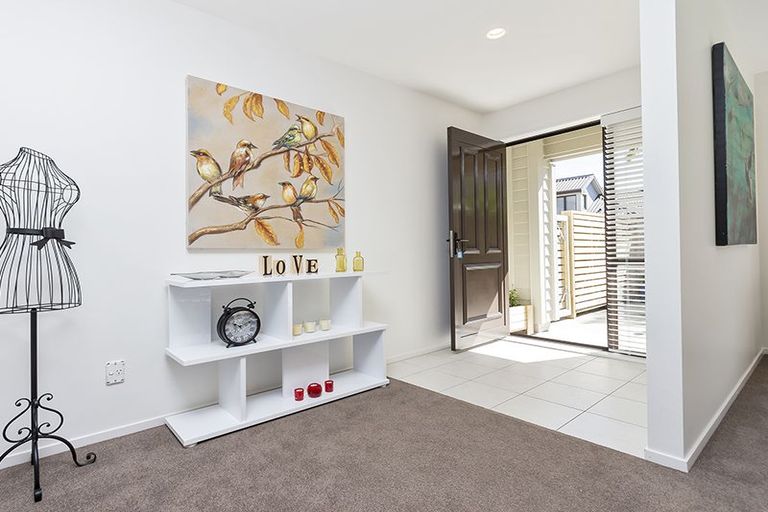Photo of property in 32a Bleakhouse Road, Howick, Auckland, 2014