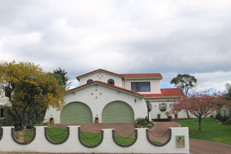 Photo of property in 79 Tamatea Road, Taupo, 3330