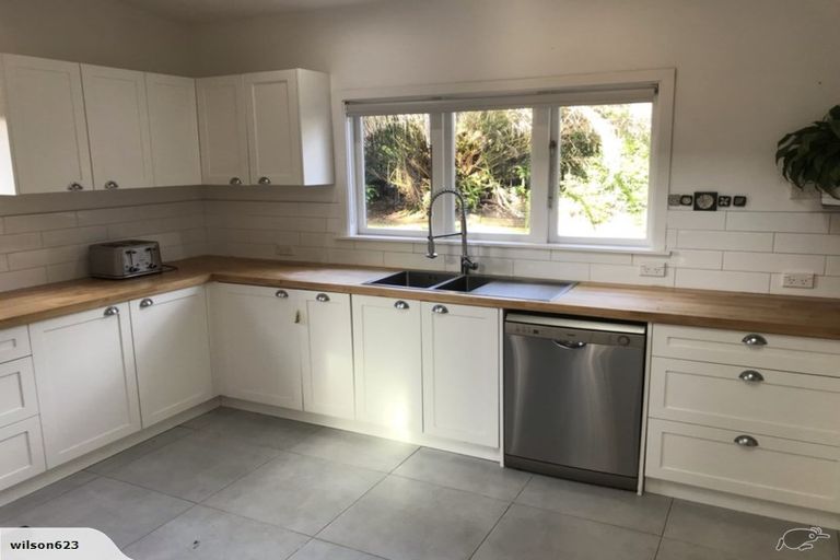 Photo of property in 202 Wade River Road, Wade Heads, Whangaparaoa, 0932