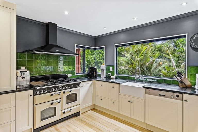 Photo of property in 103 Huia Street, Waikanae, 5391