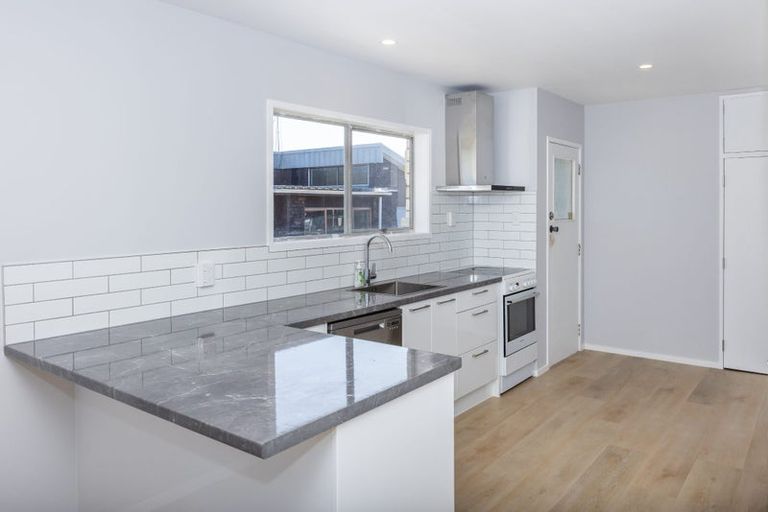 Photo of property in 14 Storey Avenue, Forest Lake, Hamilton, 3200