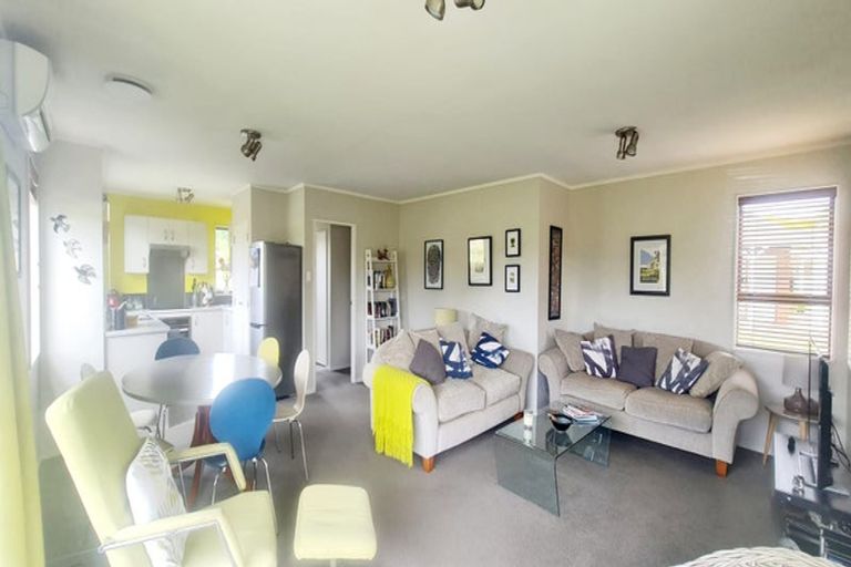 Photo of property in 57c Raumati Road, Raumati Beach, Paraparaumu, 5032