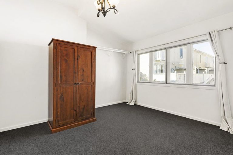 Photo of property in 7 Fallowfield Avenue, Mount Victoria, Wellington, 6011