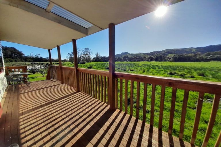 Photo of property in 4 Cemetery Road, Kuaotunu, Whitianga, 3592