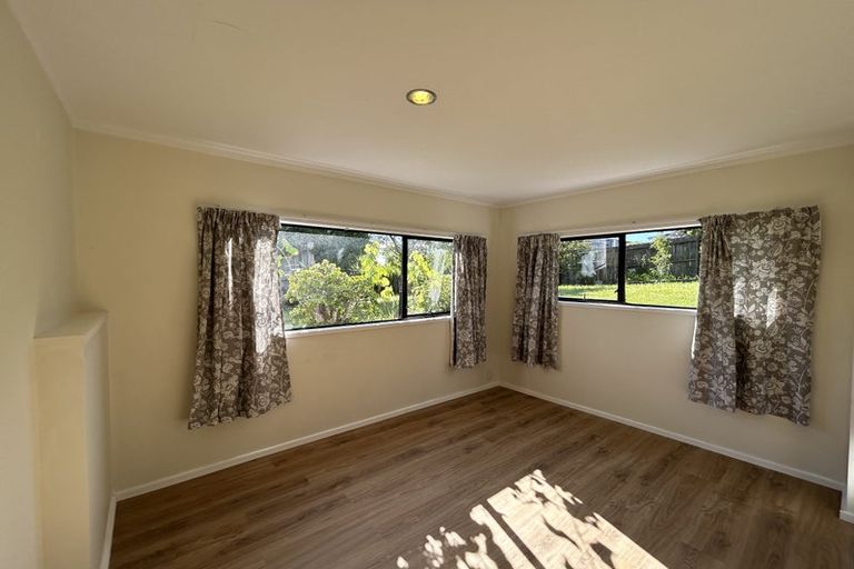 Photo of property in 1/49 Galaxy Drive, Mairangi Bay, Auckland, 0630