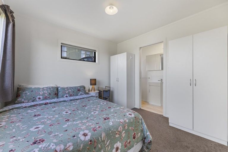 Photo of property in 43 Forfar Street, Clyde Hill, Dunedin, 9011