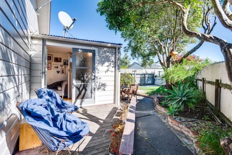 Photo of property in 132 Nelson Crescent, Napier South, Napier, 4110