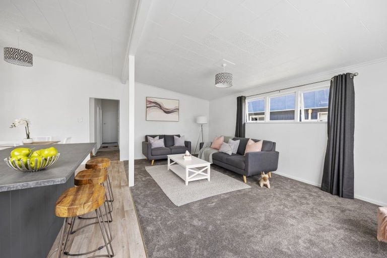 Photo of property in 33 Alexander Avenue, Onekawa, Napier, 4110