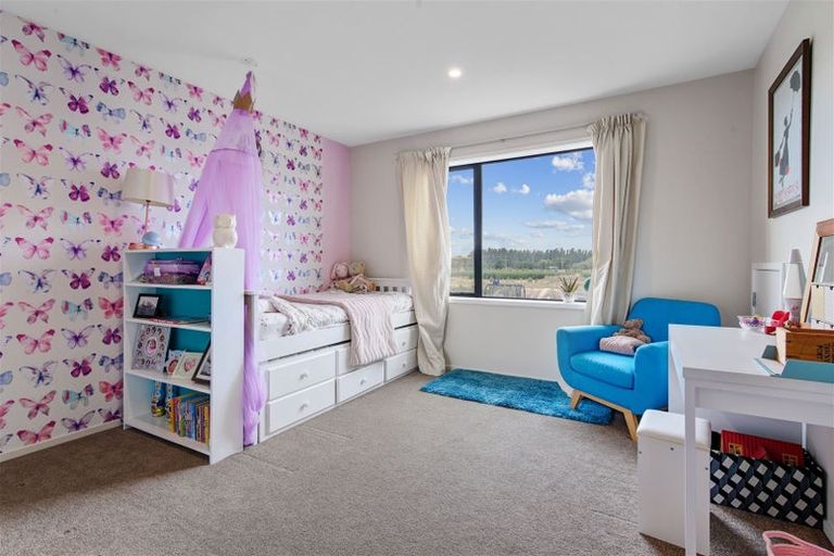 Photo of property in 1 Hayfield Terrace, Cust, Rangiora, 7471