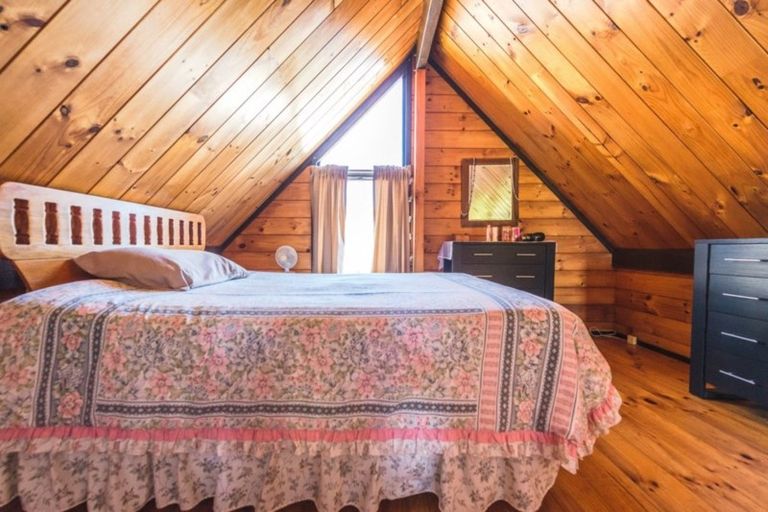 Photo of property in 19 Tongariro Street, Castlecliff, Whanganui, 4501