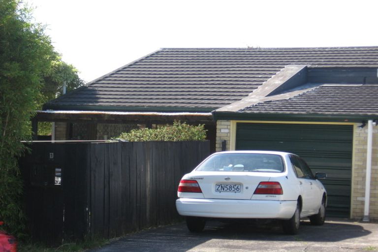 Photo of property in 2/1 Titiwai Place, Birkenhead, Auckland, 0626