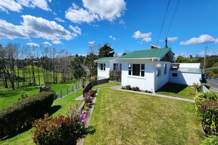 Photo of property in 335 Tukapa Street, Hurdon, New Plymouth, 4310