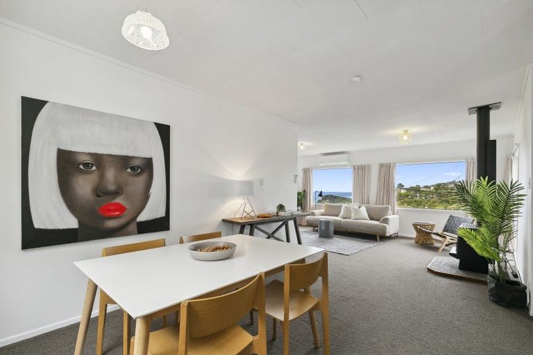 Photo of property in 5 Houghton Bay Road, Houghton Bay, Wellington, 6023