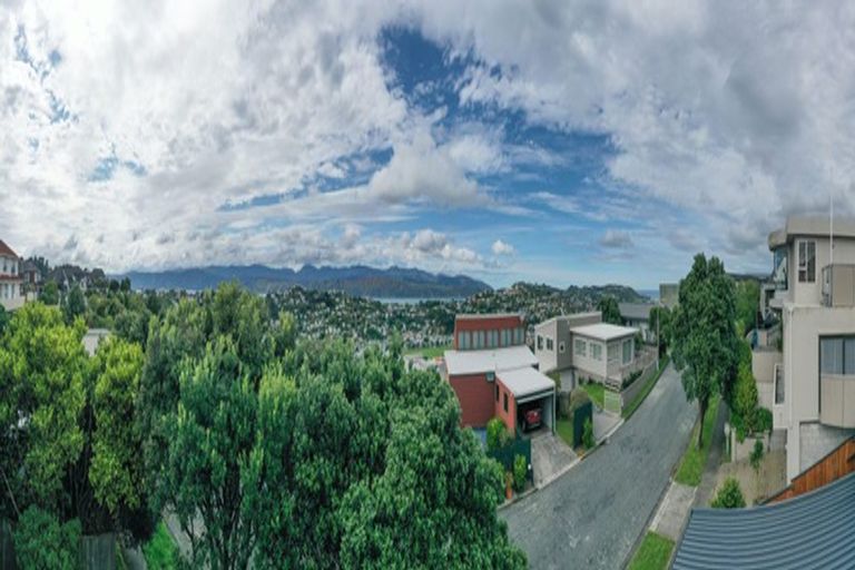 Photo of property in 15 Cobar Close, Maupuia, Wellington, 6022