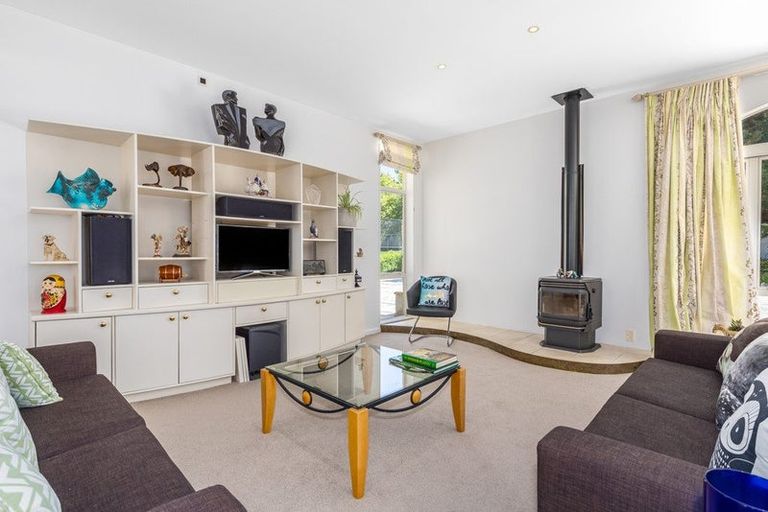 Photo of property in Lochlands, 377 Grays Road, Pauatahanui, Porirua, 5381