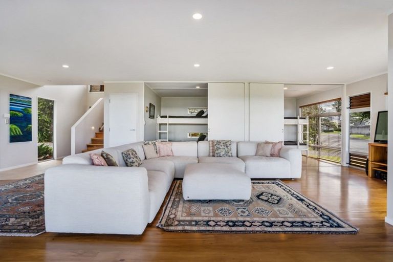 Photo of property in 12 Tuna Place, Whiritoa, Whangamata, 3691