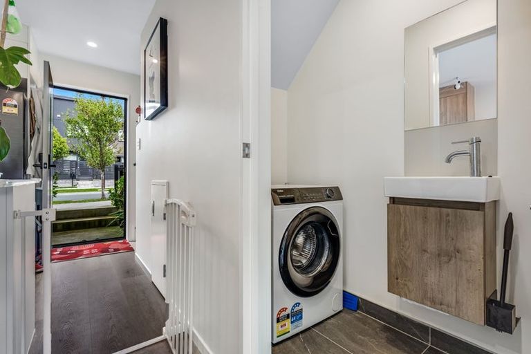 Photo of property in 16 Selo Street, Glen Eden, Auckland, 0602