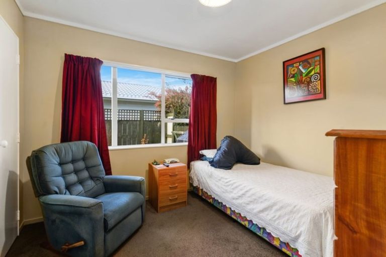 Photo of property in 4a Gemini Place, Kawaha Point, Rotorua, 3010