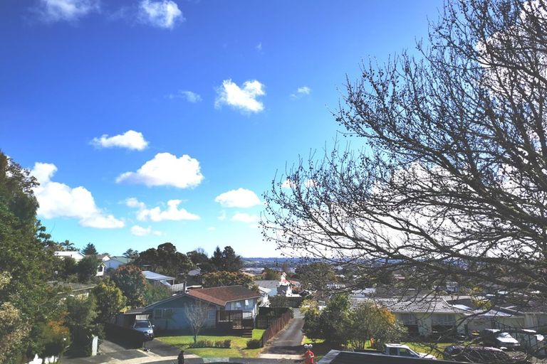 Photo of property in 1/4 Osmond Court, Sunnyvale, Auckland, 0612
