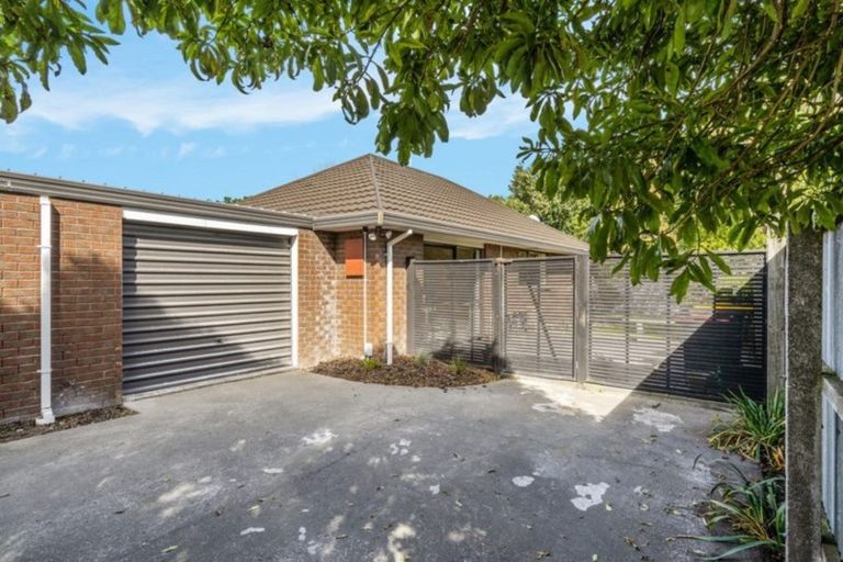 Photo of property in 2/50 Awatea Road, Hornby, Christchurch, 8042