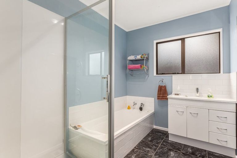 Photo of property in 7 The Top Gallant, Whitby, Porirua, 5024