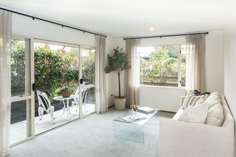 Photo of property in 83a Main Road, Redcliffs, Christchurch, 8081