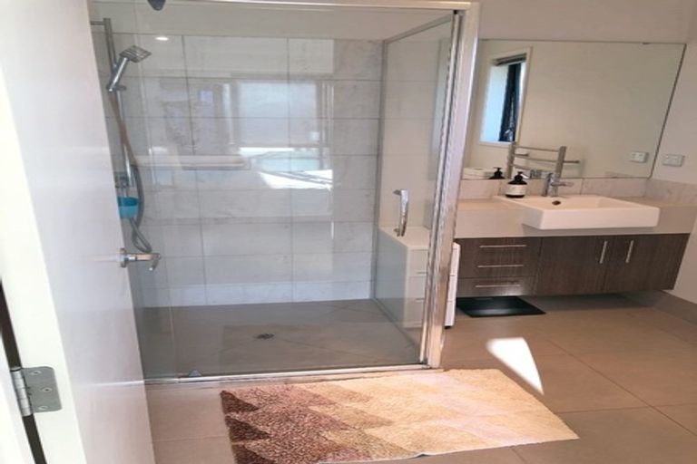 Photo of property in 4 Travis View Drive, Fairview Heights, Auckland, 0632