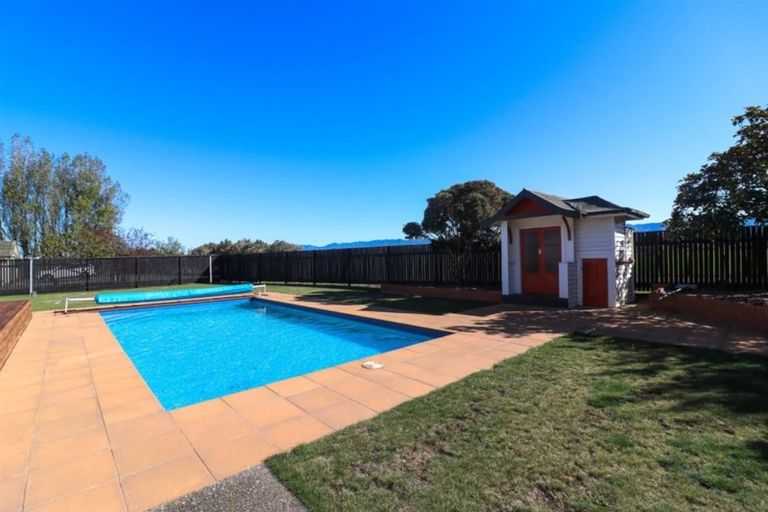 Photo of property in 82 Aerodrome Road, Dannevirke, 4972