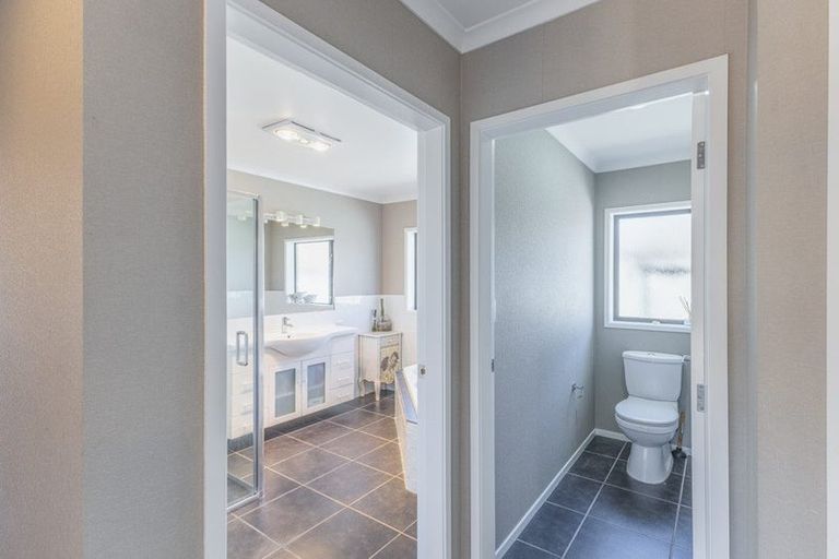 Photo of property in 70 Farringdon Avenue, Rototuna North, Hamilton, 3210