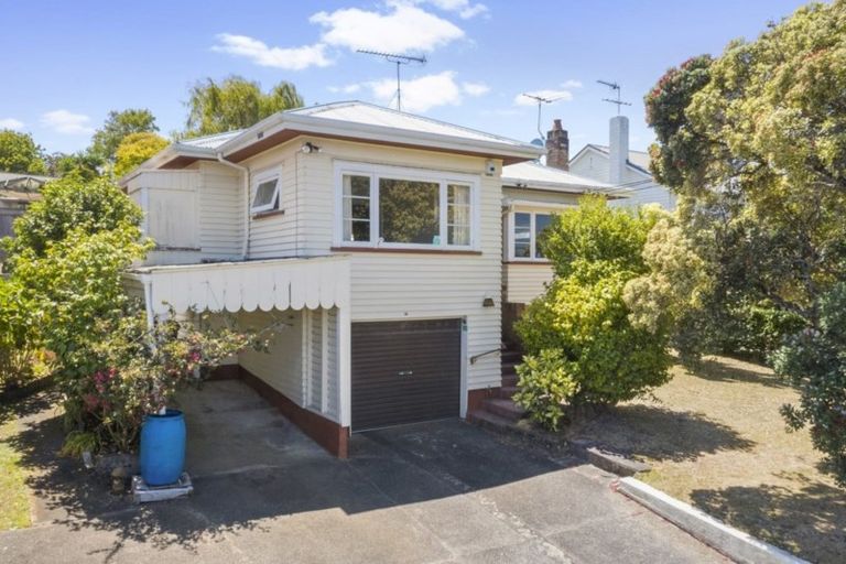 Photo of property in 16 Riddell Road, Glendowie, Auckland, 1071