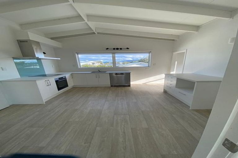 Photo of property in 828a Papamoa Beach Road, Papamoa Beach, Papamoa, 3118