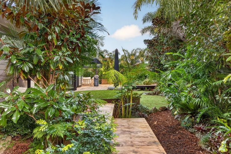 Photo of property in 20b Cambridge Road, Riverhead, 0820
