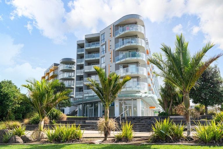Photo of property in 604/27 Don Mckinnon Drive, Albany, Auckland, 0632