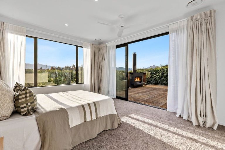Photo of property in 11 Campbell Road, Wanaka, 9305