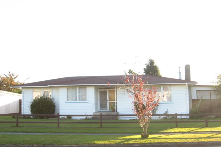 Photo of property in 10 Aotea Crescent, Tokoroa, 3420