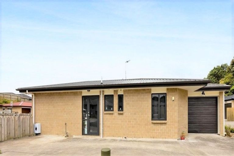 Photo of property in 14 Frederick Place, Whalers Gate, New Plymouth, 4310