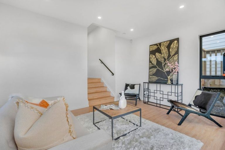 Photo of property in 60a Powrie Street, Glenfield, Auckland, 0629