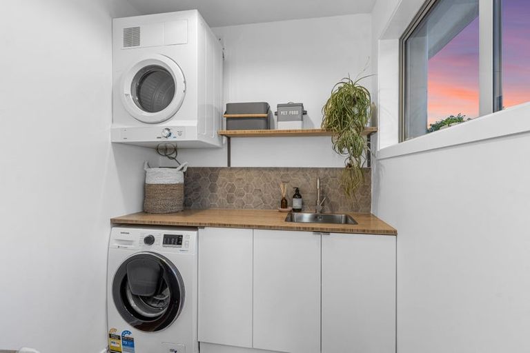 Photo of property in 311 Avonhead Road, Avonhead, Christchurch, 8042