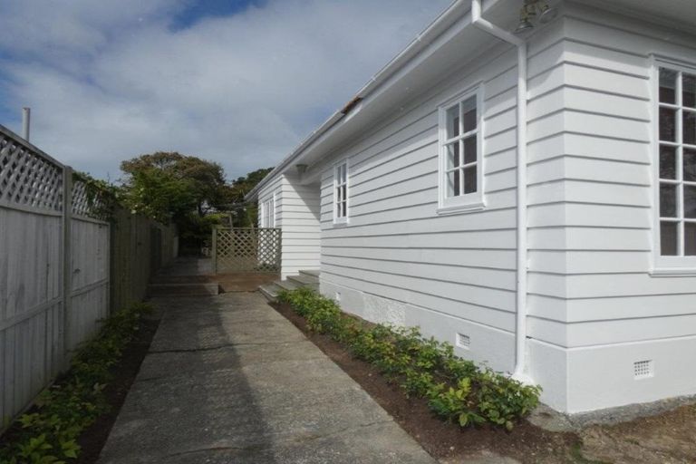 Photo of property in 93 Karori Road, Karori, Wellington, 6012