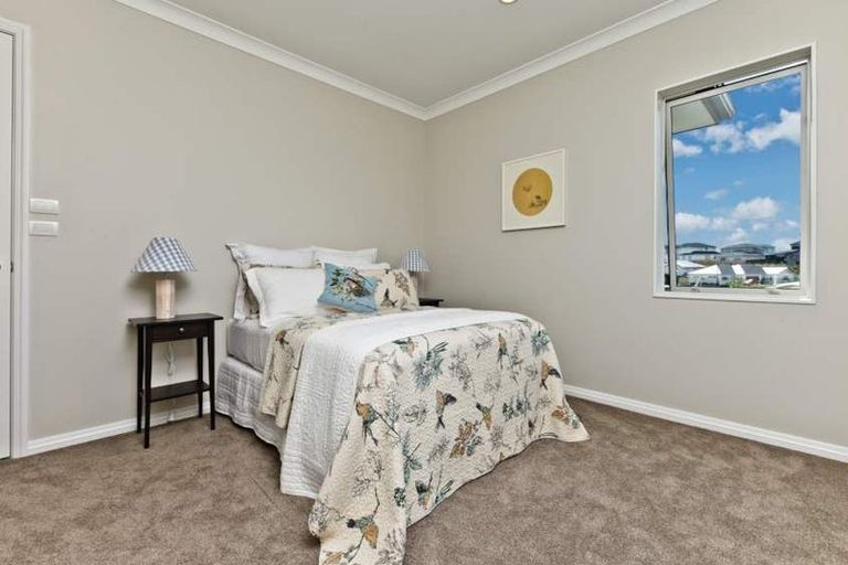 Photo of property in 16 Gumdigger Rise, Silverdale, 0932