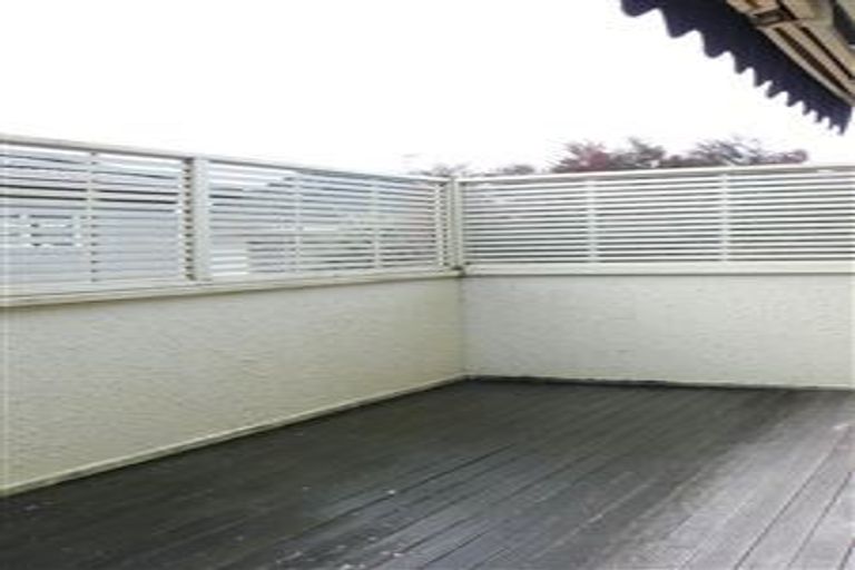 Photo of property in 2/5 Quebec Road, Milford, Auckland, 0620