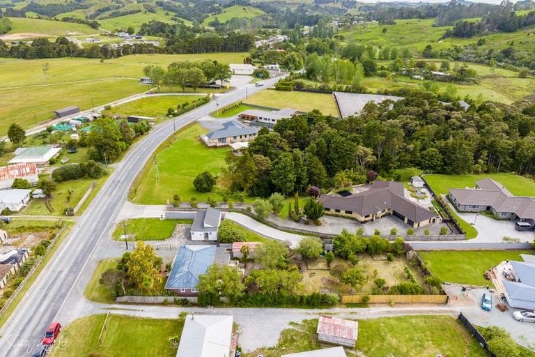 Photo of property in 2081 Paparoa Valley Road, Paparoa, 0571