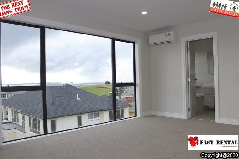 Photo of property in 25 Headland Drive, Long Bay, Auckland, 0630