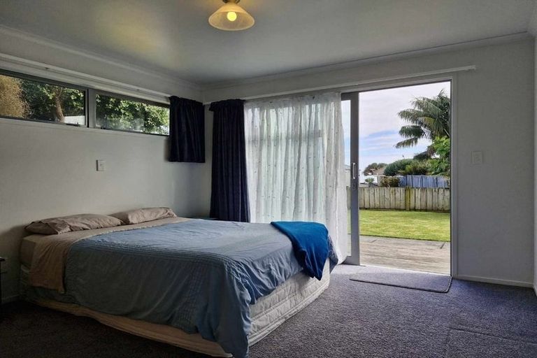 Photo of property in 16 Motukari Place, Onaero, Waitara, 4383