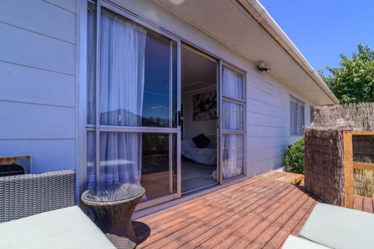 Photo of property in 14a Pohutukawa Drive, Owhata, Rotorua, 3010