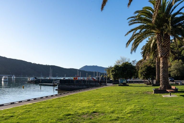 Photo of property in 7 Arthur Crescent, Waikawa, Picton, 7220