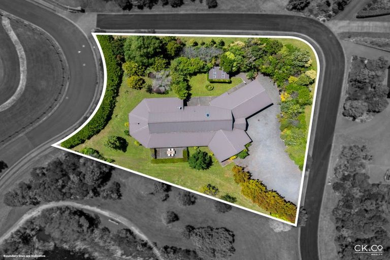 Photo of property in 14 Mount Marua Way, Timberlea, Upper Hutt, 5018